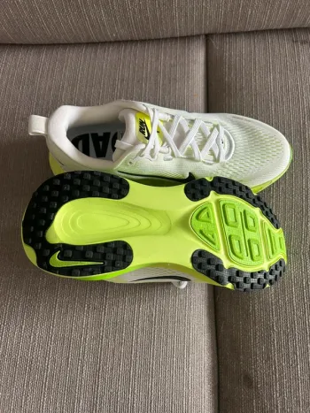 Nike Vomero 18 bike d'occasion — image 4 sur 5