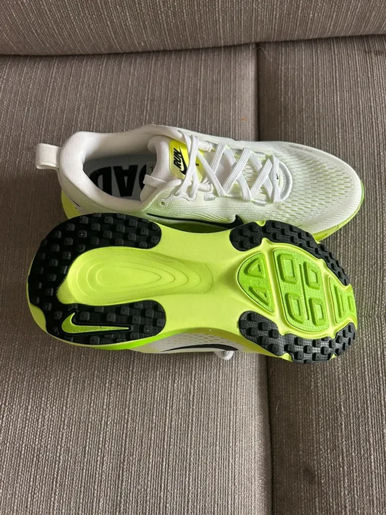 Nike Vomero 18 bike d'occasion — image 4 sur 5