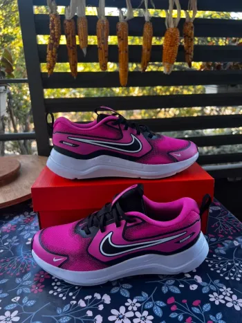 Used Rose Nike Running bike — image 3 of 8