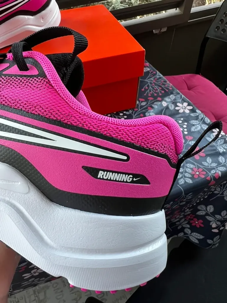 Used Rose Nike Running bike — image 7 of 8