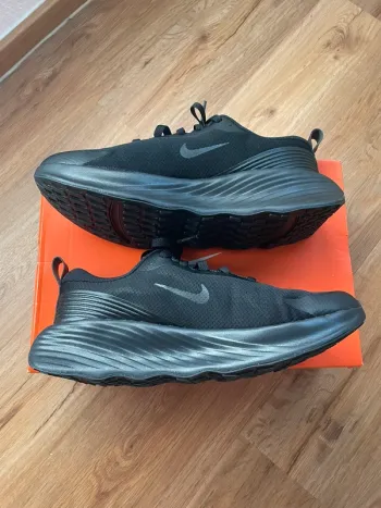 Used Nike Damen Sneaker Gr.42 bike — image 3 of 7