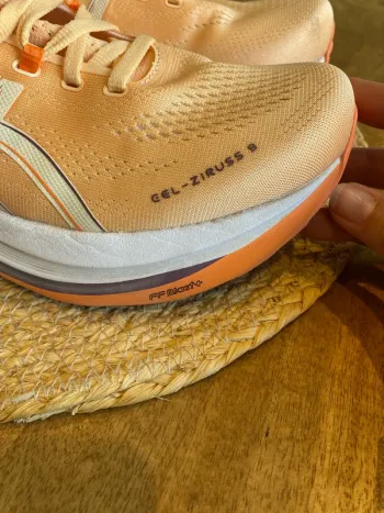 Używany Asics Gel-Ziruss 9 bike — zdjęcie 3 z 6