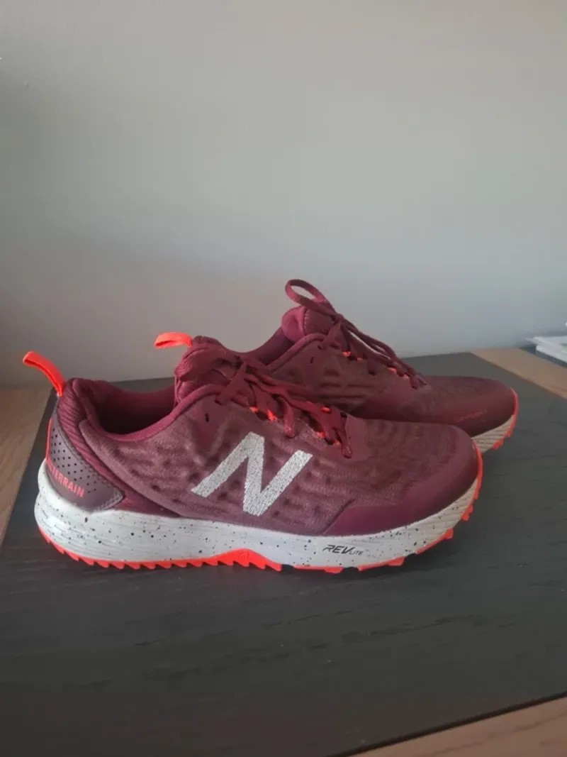 Used New Balance Allez Terrain REVlite Running Shoes