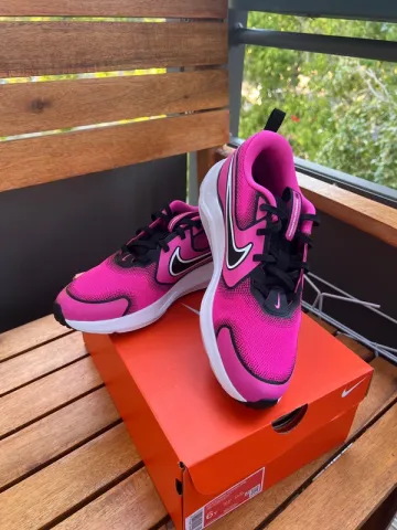 Použité White Cosmic Runner GS Running Shoes
