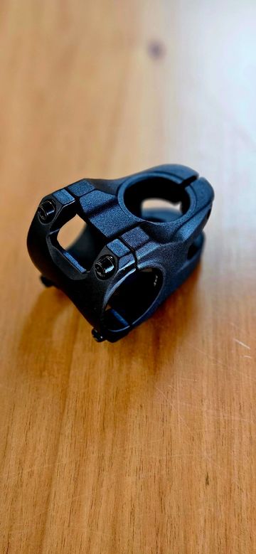 Used Satori Ursa Stem Cockpit