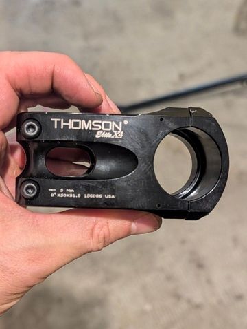Thomson X4 Stem Cockpit de segunda mano