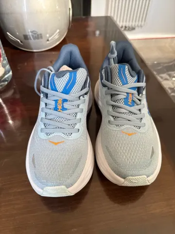 Used Hoka Scarpe Running Shoes