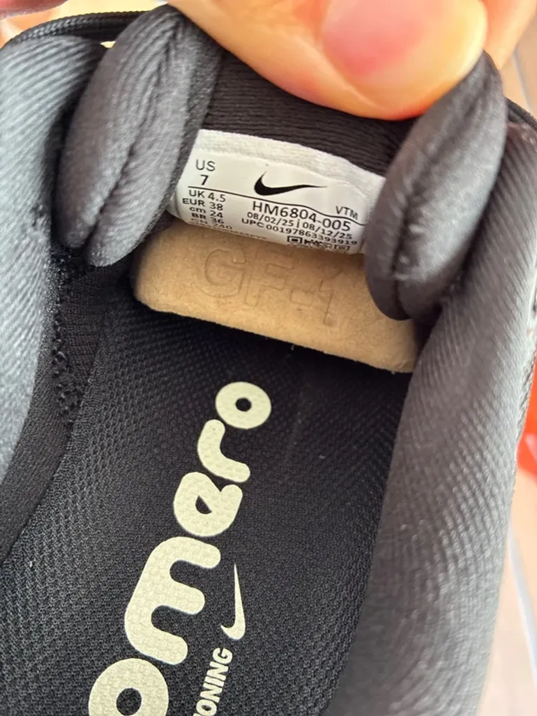 Used Nike Vomero 18 bike — image 5 of 6
