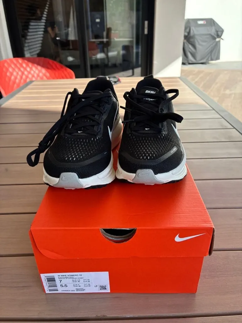 Used Nike Vomero 18 bike — image 2 of 6