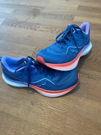 Used Saucony Tempus 2 bike — image 2 of 3