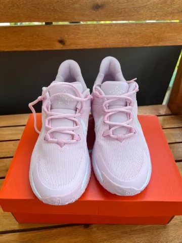 Brugt White Star Runner 4 NN GS Running Shoes