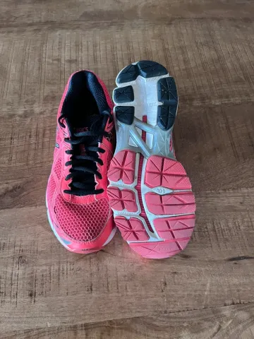 Used Asics GT-2000 bike — image 3 of 6
