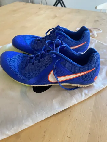 Brugt Nike Spikes Running Shoes