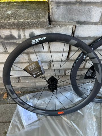 Brugt Zipp 303 SW Carbon 2026 bike — billede 4 af 5