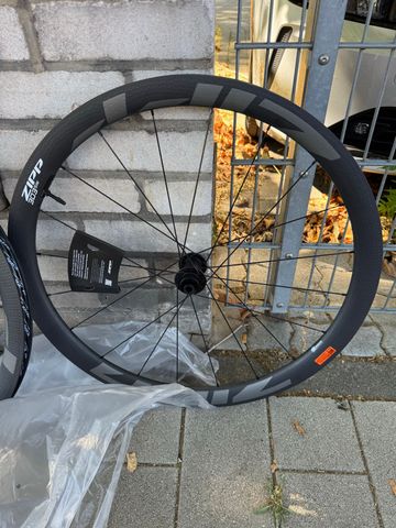Brugt Zipp 303 SW Carbon 2026 bike — billede 3 af 5