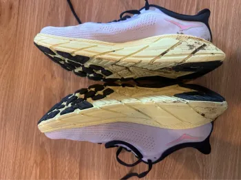 Gebrauchtes Hoka Arahi 7 bike — Bild 2 von 5
