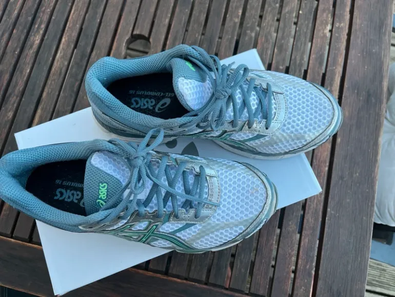 Used Asics Gel Cumulus 16 bike — image 3 of 7