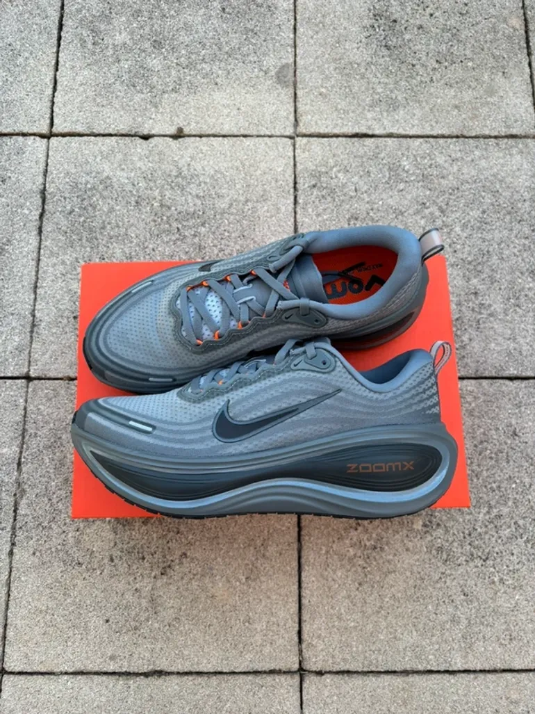 Used Nike Vomero Plus bike — image 2 of 9