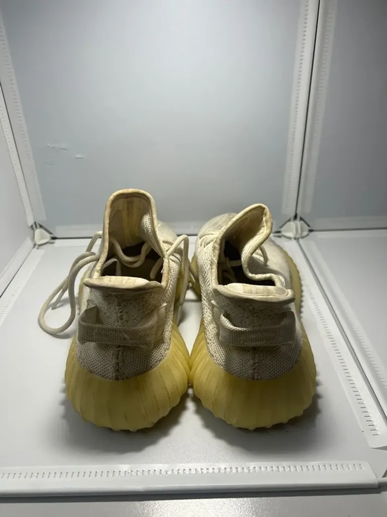 Used Adidas Yeezy Boost 350 V2 bike — image 3 of 13