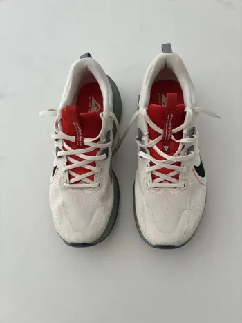 Brugt Nike Trail Running Shoes bike — billede 1 af 4
