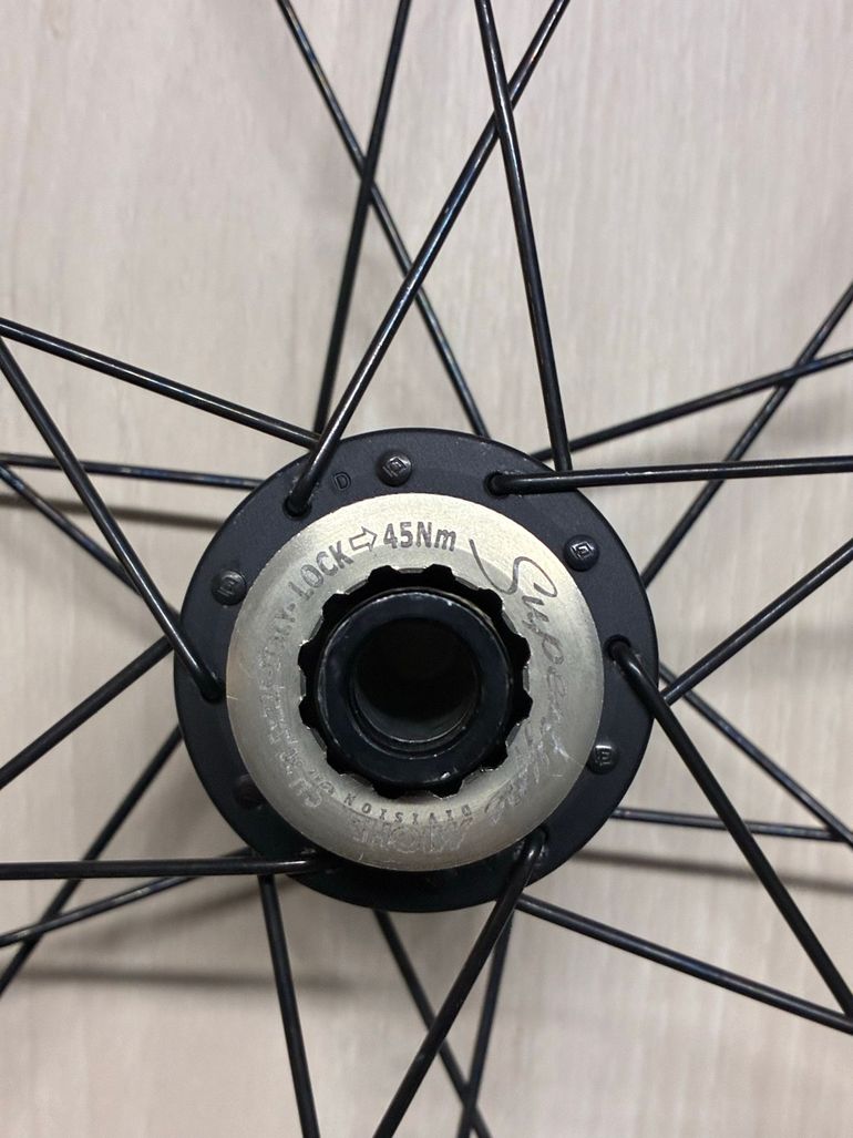 Used Bontrager Wheels 2020 bike — image 5 of 10