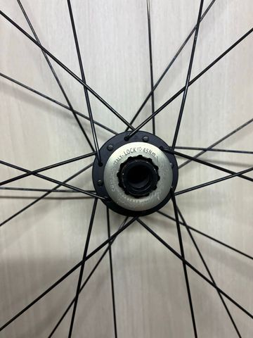 Used Bontrager Wheels 2020 bike — image 7 of 10
