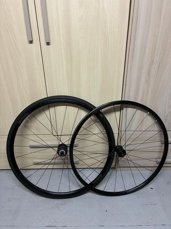 Used Bontrager Wheels 2020 bike — image 3 of 10