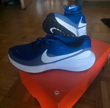Used Nike Revolution 8 Running Shoes