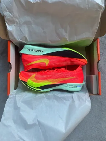 Used Nike ZoomX Streakfly 2 bike — image 3 of 15