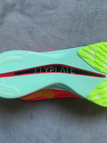 Used Nike ZoomX Streakfly 2 bike — image 10 of 15