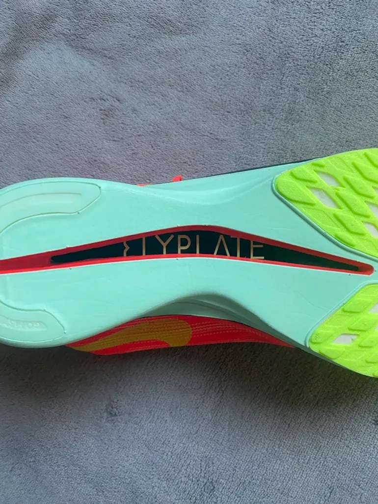Used Nike ZoomX Streakfly 2 bike — image 10 of 15