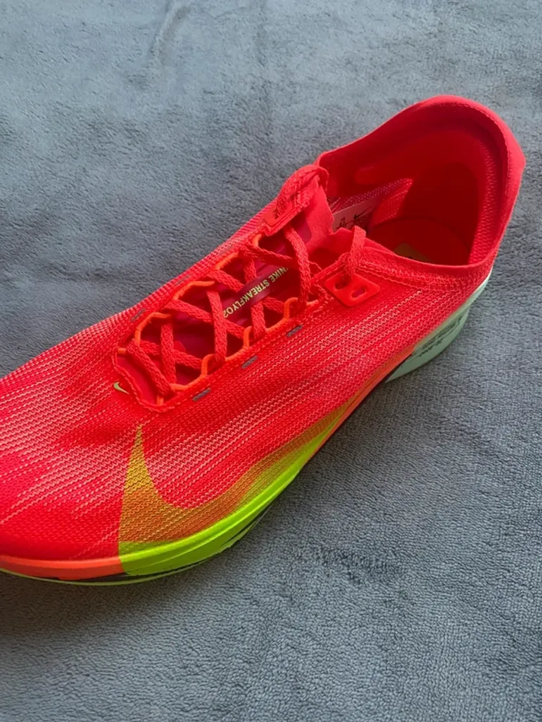 Used Nike ZoomX Streakfly 2 bike — image 6 of 15