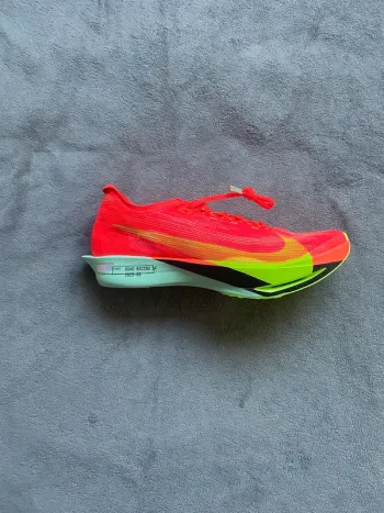 Used Nike ZoomX Streakfly 2 bike — image 8 of 15