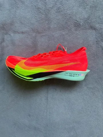 Used Nike ZoomX Streakfly 2 Running Shoes