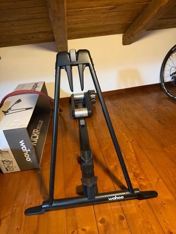 Brugt Wahoo KICKR ROLLR 2026 bike — billede 2 af 2