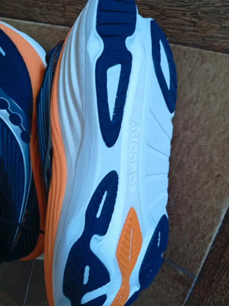 Used Saucony Baskets bike — image 2 of 14