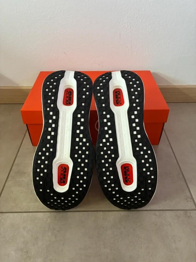 Used Premium Vomero bike — image 4 of 14