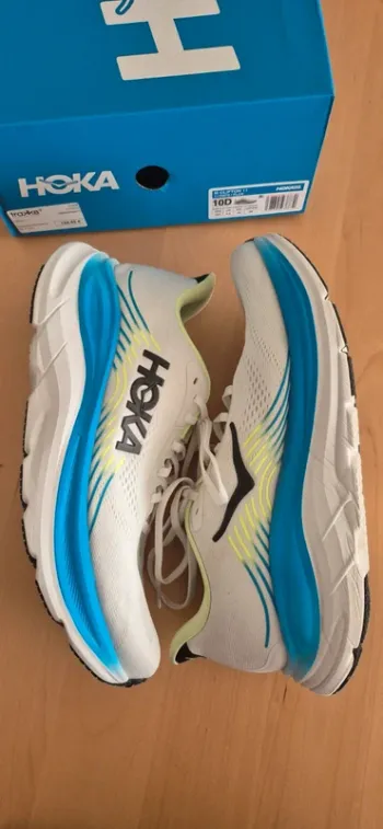 Used Hoka Clifton 11 bike — image 6 of 6