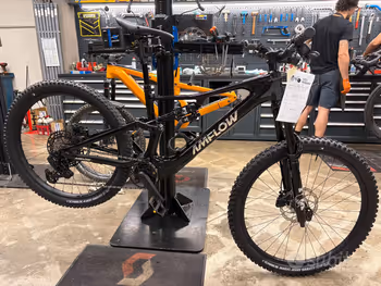 Used Fox Float X Performance 2026 bike — image 3 of 3