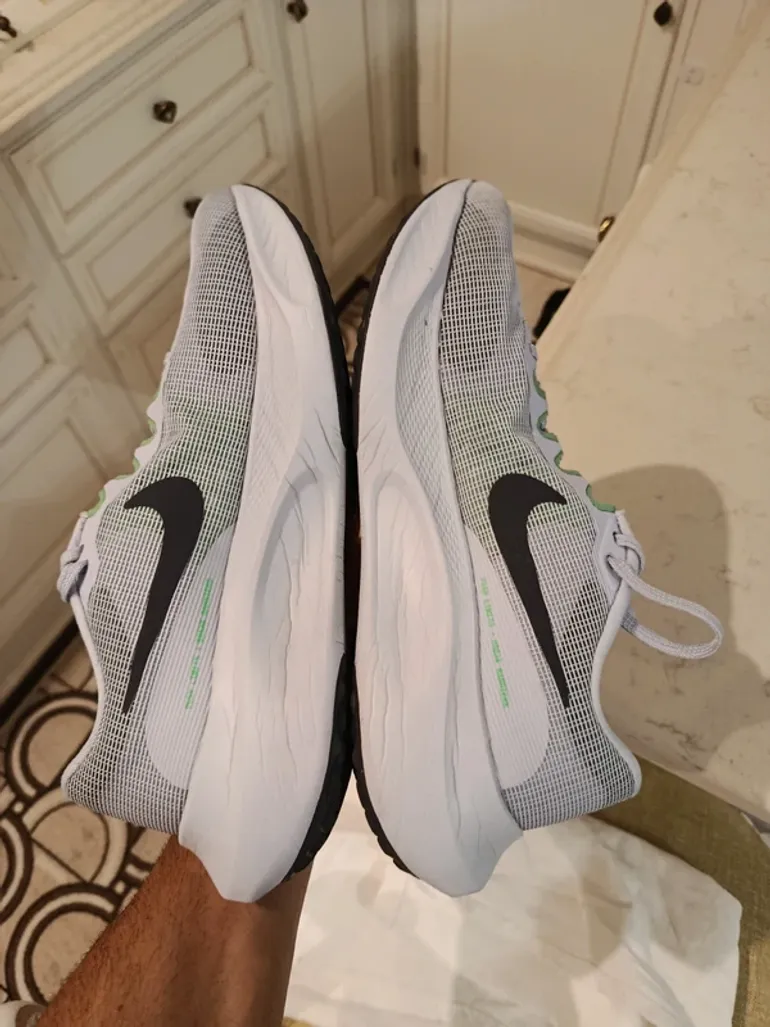 Used Nike Zoom Fly 5 bike — image 6 of 6