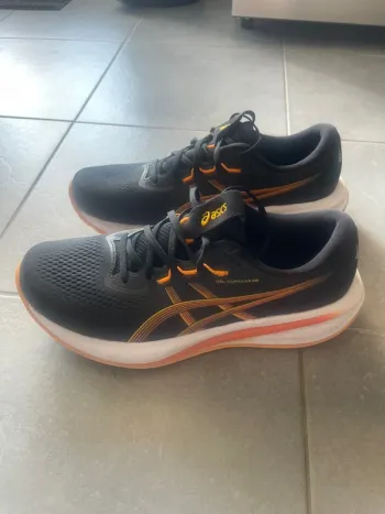 Used Asics Gel Cumulus 28 bike — image 3 of 6
