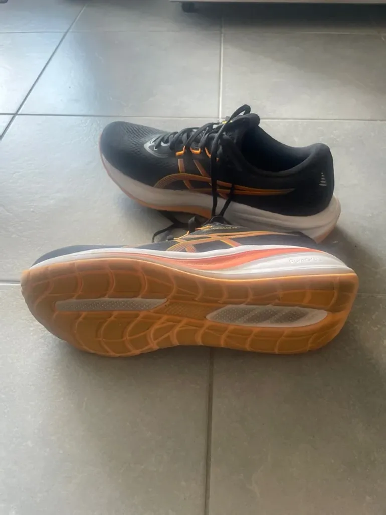 Used Asics Gel Cumulus 28 bike — image 6 of 6