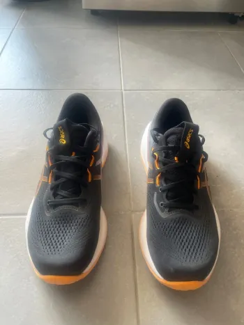 Used Asics Gel Cumulus 28 bike — image 2 of 6