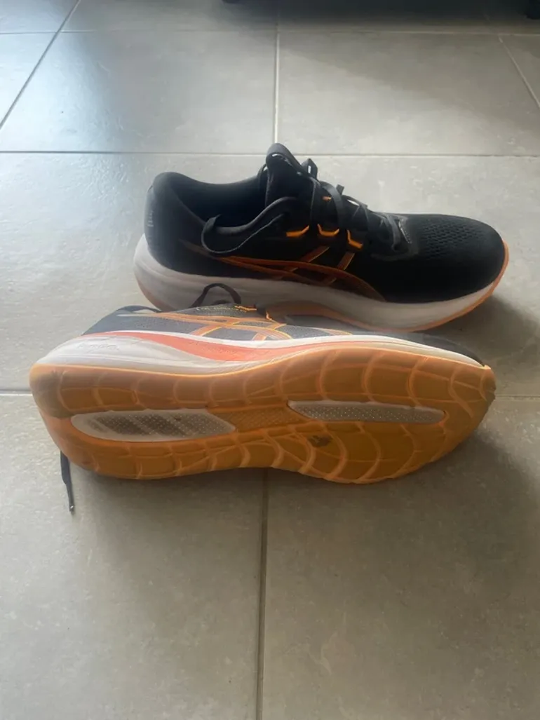 Used Asics Gel Cumulus 28 bike — image 5 of 6