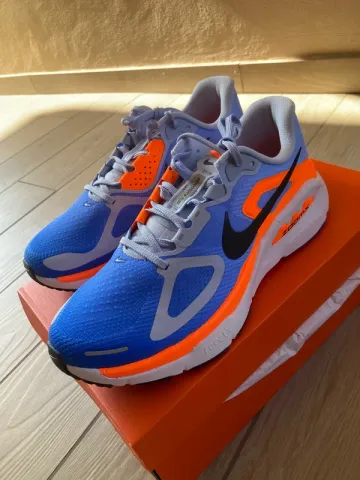Used Nike Structure Plus Running Shoes