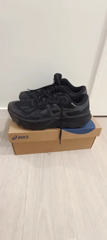 Used Asics Trabuco 14 Gore-Tex Running Shoes
