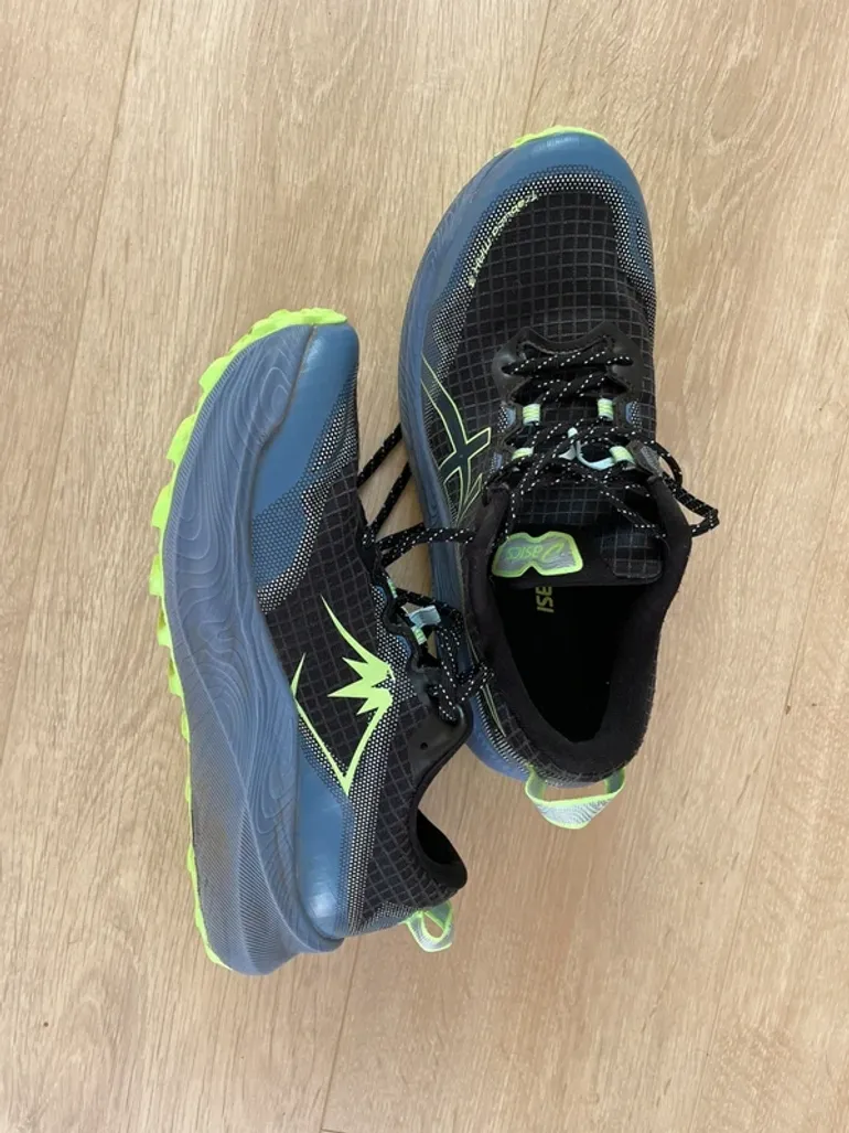 Używany Asics Trabuco Max 3 bike — zdjęcie 1 z 6