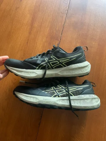 Used Asics Gel Sonoma 8 Running Shoes