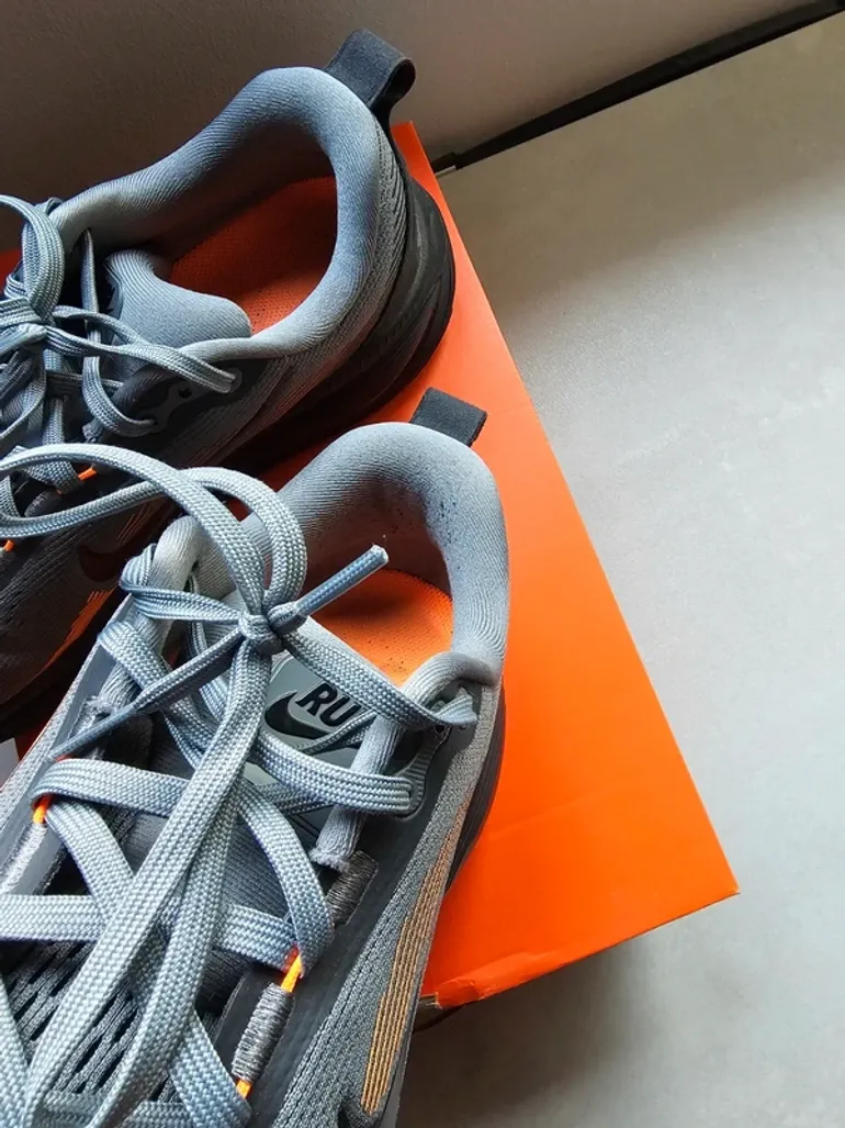 Used Nike Vomero 18 bike — image 14 of 15