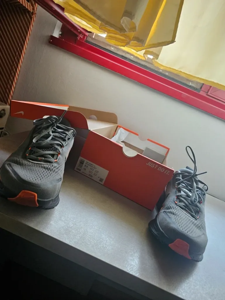 Used Nike Vomero 18 bike — image 3 of 15